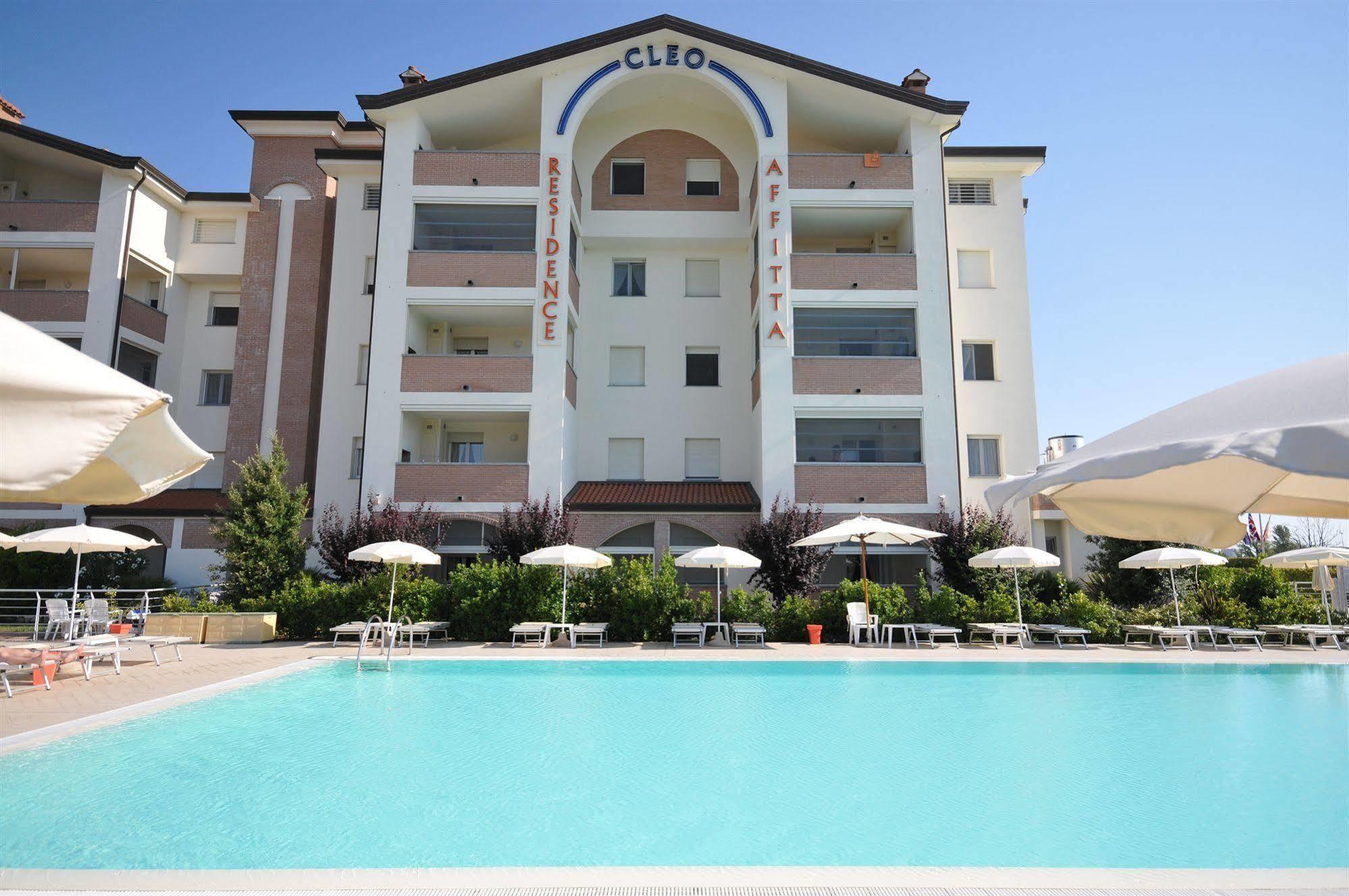 Residence Cleo Llido Degli Estensi Luaran gambar