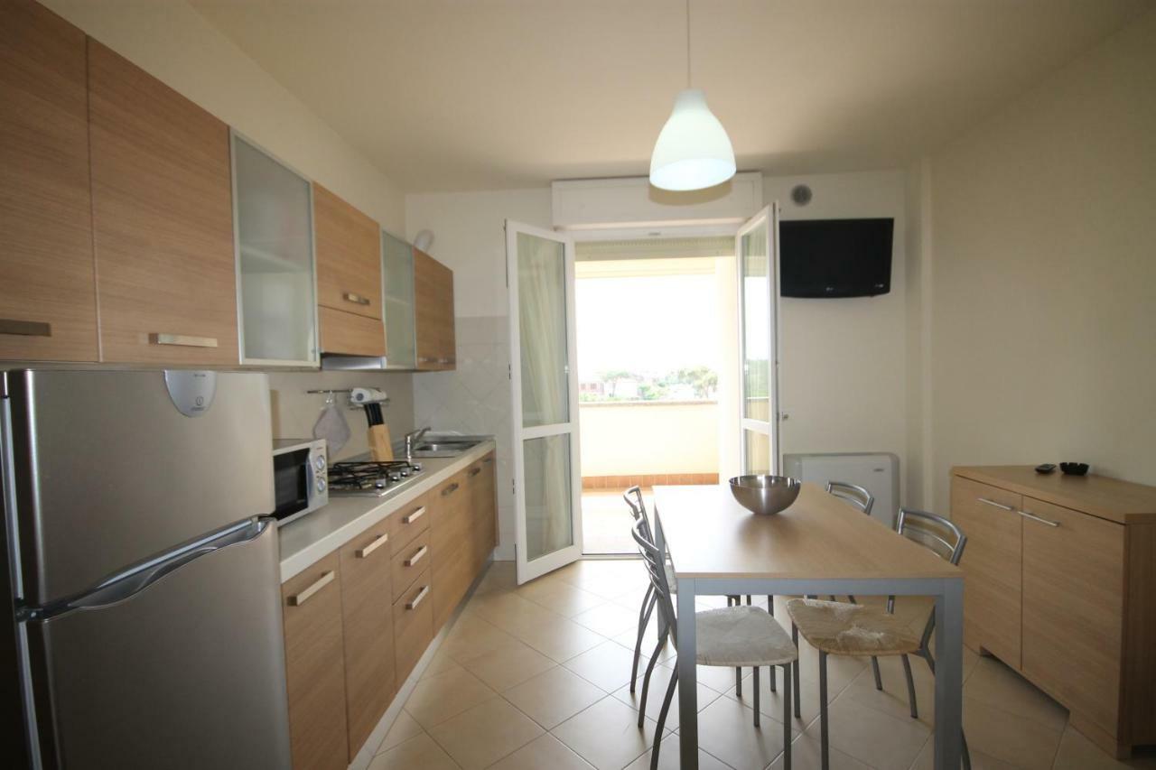 Residence Cleo Llido Degli Estensi Luaran gambar